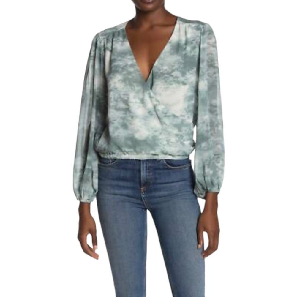 ASTR THE LABEL Women’s Tie Dye Surplice Neck Blouse Top Green Size Medium